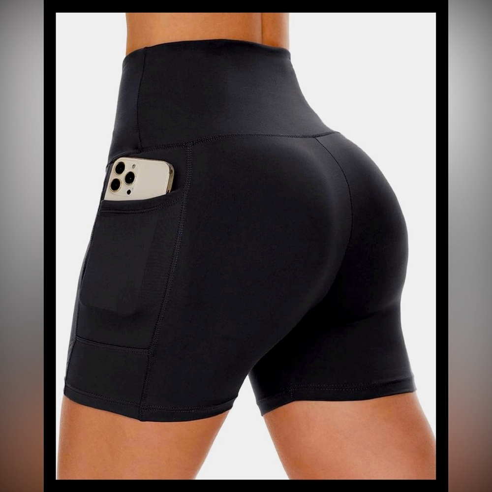 NWOT CAMPSNAIL Biker Shorts w/ Pockets  High Waisted Workout Spandex Yoga Shorts